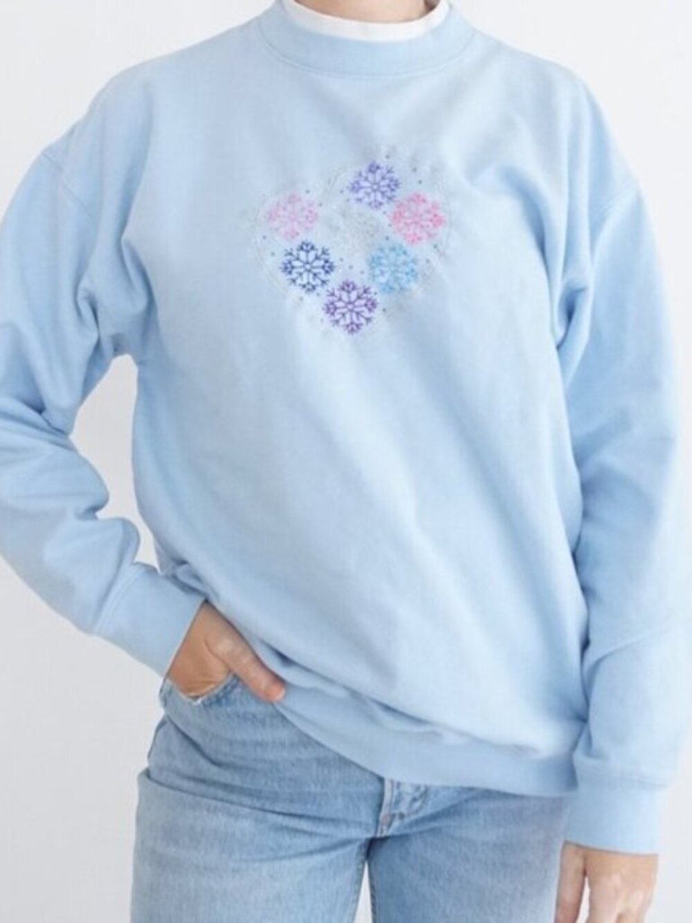 Vintage MC Sportswear Blue Embroidered Snowflakes Crewneck Sweater Large